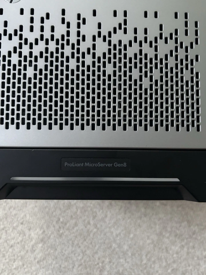 HP PROLIANT MICROSERVER GEN8, 16 GB RAM,4x 1TB HDD NO OS - Image 2 of 4