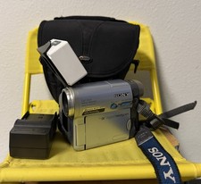 Sony Handycam DCR-TRV22 Mini DV Camcorder Tapeles Build W/Nightshot