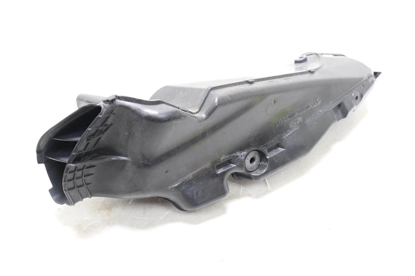 11-19 SUZUKI GSXR 750 OEM LEFT RAM AIR INTAKE DUCT TUBE