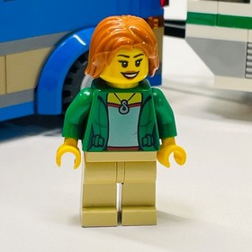 LEGO City 60117 Van and Caravan (100% Complete)