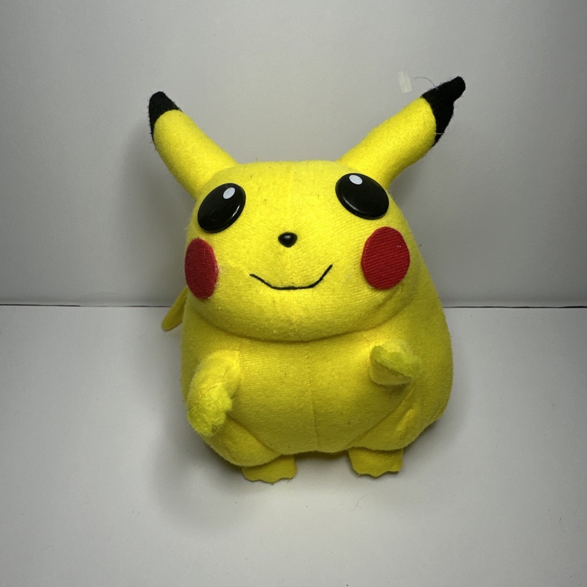 Nintendo Hasbro 1995-1998 Pokemon Pikachu Plush Stuffed Toy