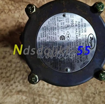 1PC New Dwyer 1950-00-2F Differential pressure switch