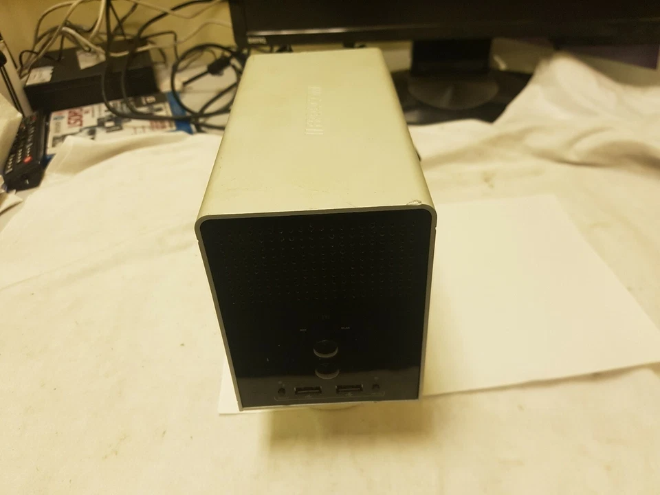 Freecom Data tank Gateway WLAN 1TB Wireless. 100% UNTESTED. - Image 2 of 4