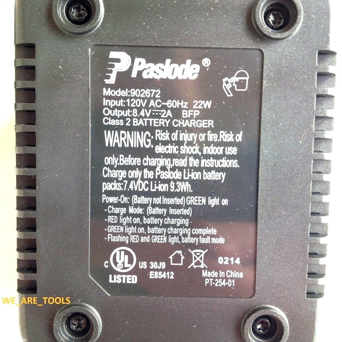 Paslode Charger 902672 For 902654 Battery, CFN325XP 905600 902400