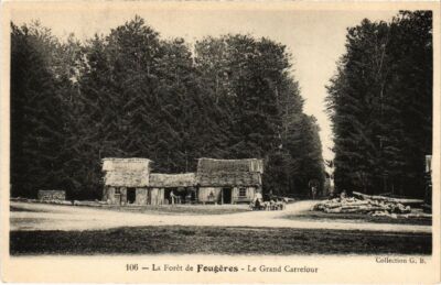 Old postcard La Foret de Fougeres - Le Grand Carrefour (1295311)