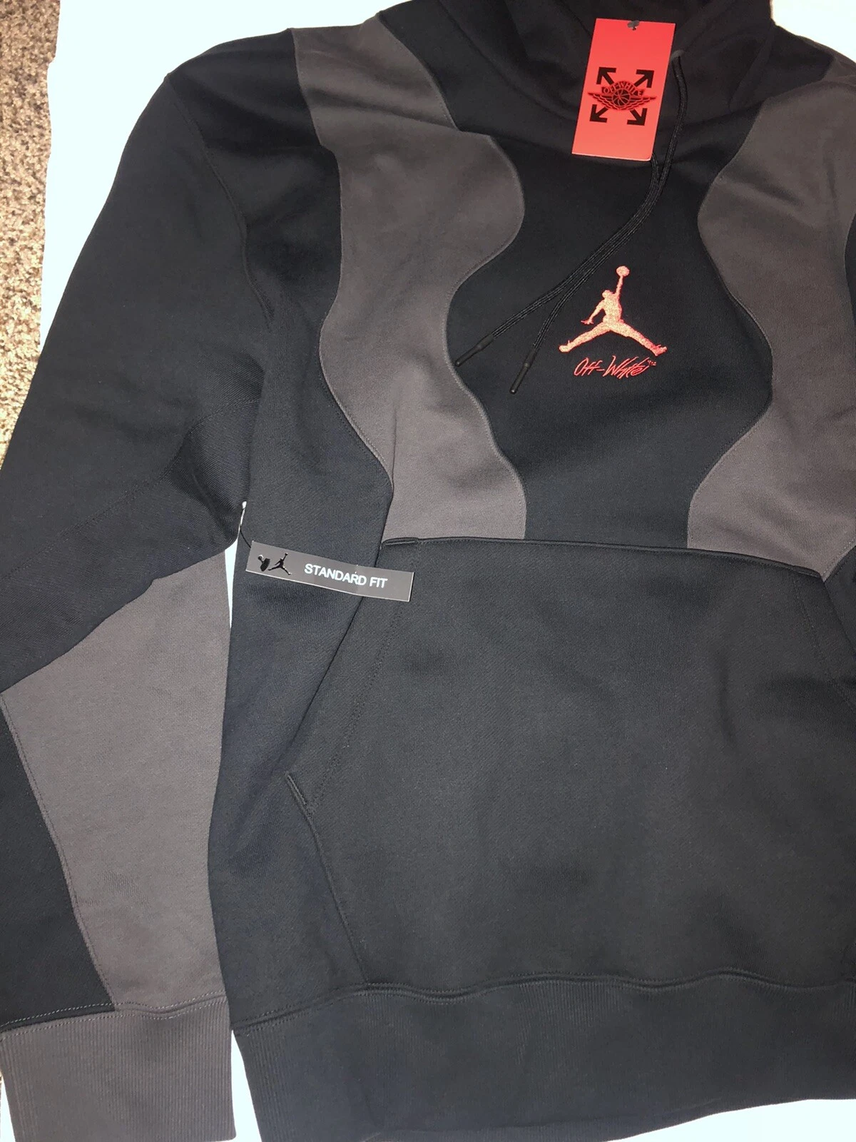 OFF WHITE Felpa con cappuccio x Jordan bianca sporca nera pantaloni da uomo 2XL e 2XL. Venduto come set
