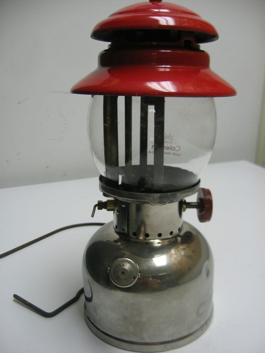 Vintage Coleman 200 Lantern, Canada 07-1953, Very Good Vintage Coleman 200 Lantern, Canada 07-1953, Very Good