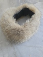 Vintage Natural Fur Collar Beige Colored Excellent Condition 23  x 4  