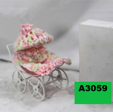 VINTAGE METAL DOLLHOUSE MINIATURE BABY CARRIAGE PRAM WITH NEW HANDMADE BEDDING