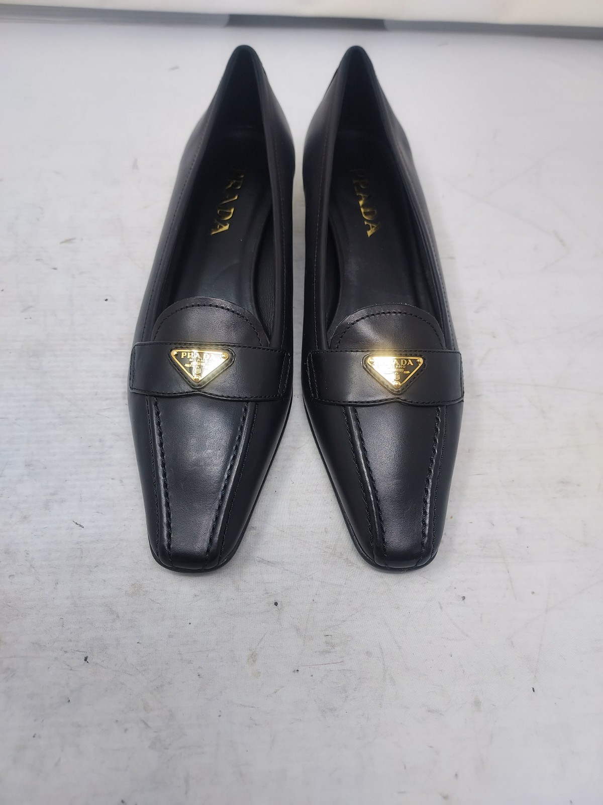 Prada Leather EU 38 US 8 WOMEN Triangle Logo Point Black Toe Pump Shoe image 8