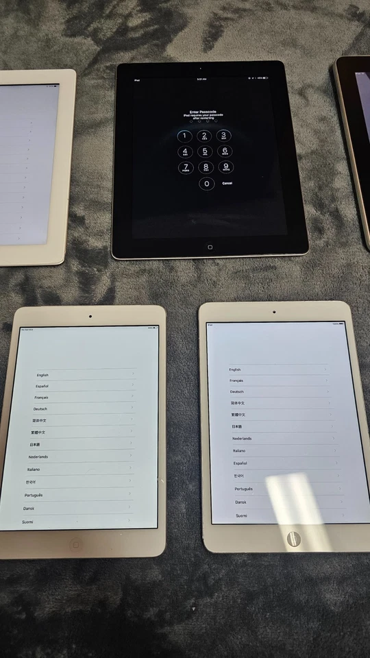 9 Apple iPads Bundle - iPad mini, mini 2, iPad (1st Gen), iPad 2 - *PARTS ONLY* - Image 3 of 4