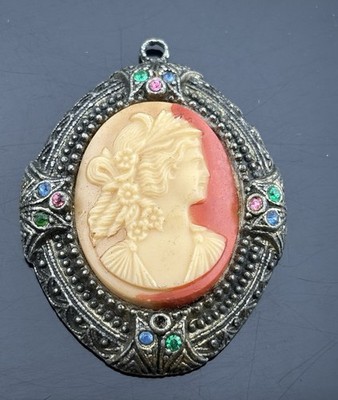 Vintage Interesting Demeter Cameo Locket Pendant Missing Rhinestone & Glass NEAT