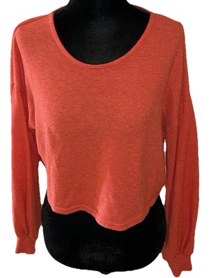 American Threads Small Long Sleeve Round Neck Cropped Pullover Sweater