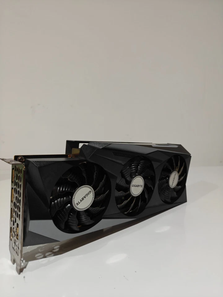 GIGABYTE NVIDIA GeForce RTX 3080 10GB GDDR6X Graphics Card - Image 4 of 4