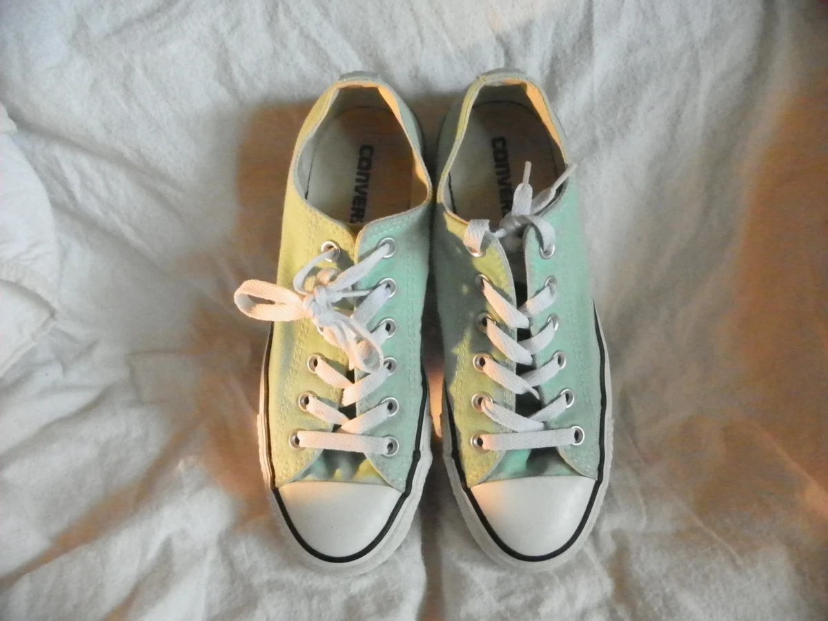 Mint green hotsell converse mens