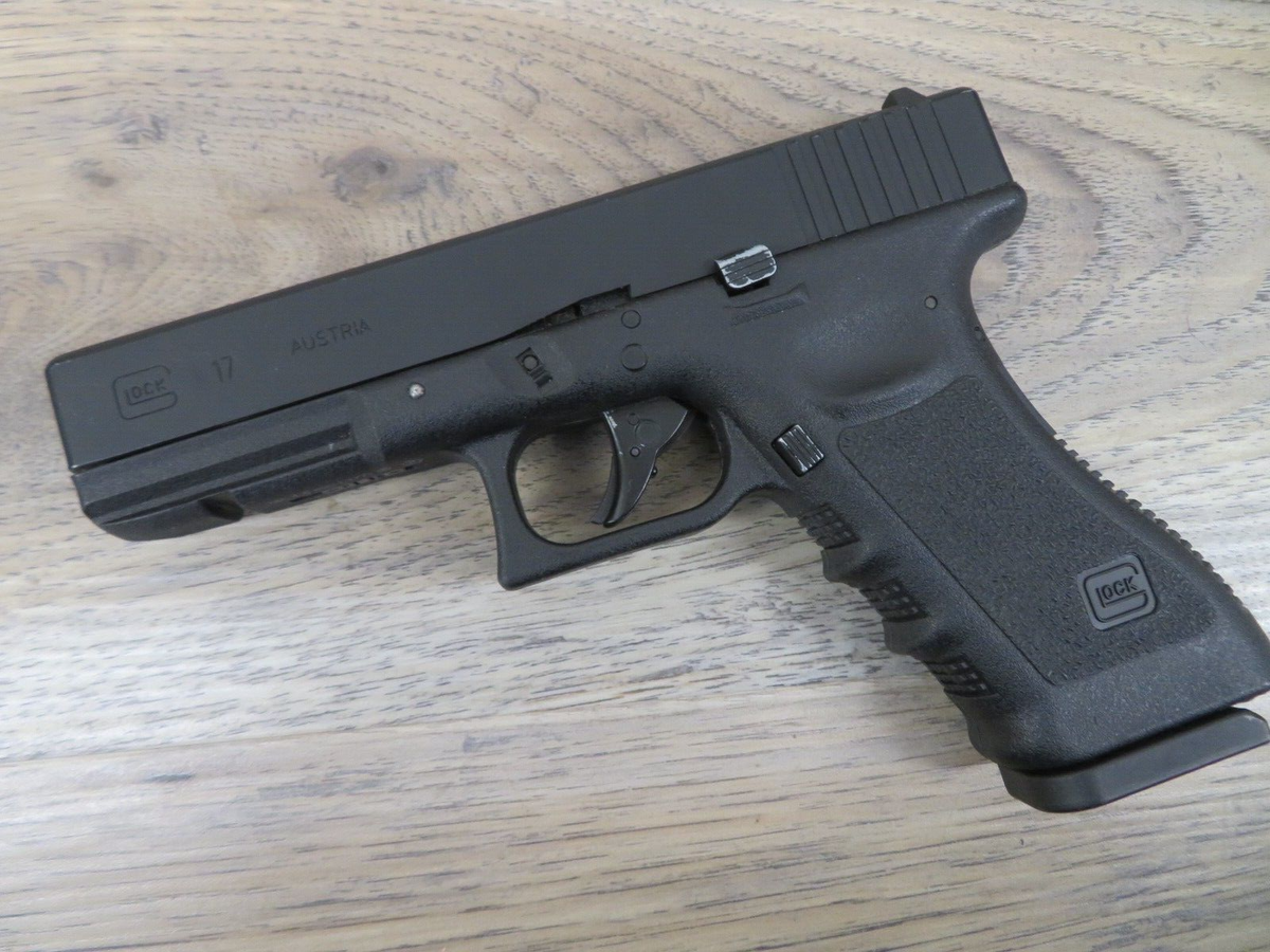 MGC GLOCK 17 
レーザーサイト装備モデル RARE: MGC Glock 17 Seidler Custom : r/GasBlowBack