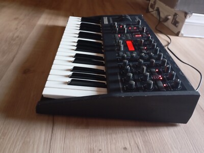 Access Virus Indigo 2 REDBACK LIMITED Edition Only 500 Made