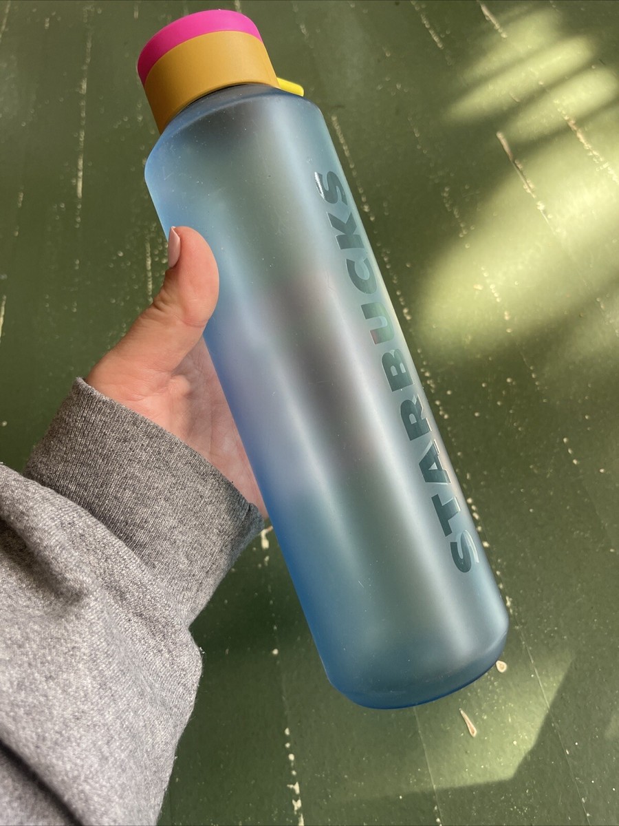 Starbucks water bottle 激レア　海外限定 Starbucks 2023 Water Bottle 24oz Plastic Blue w/ Pink