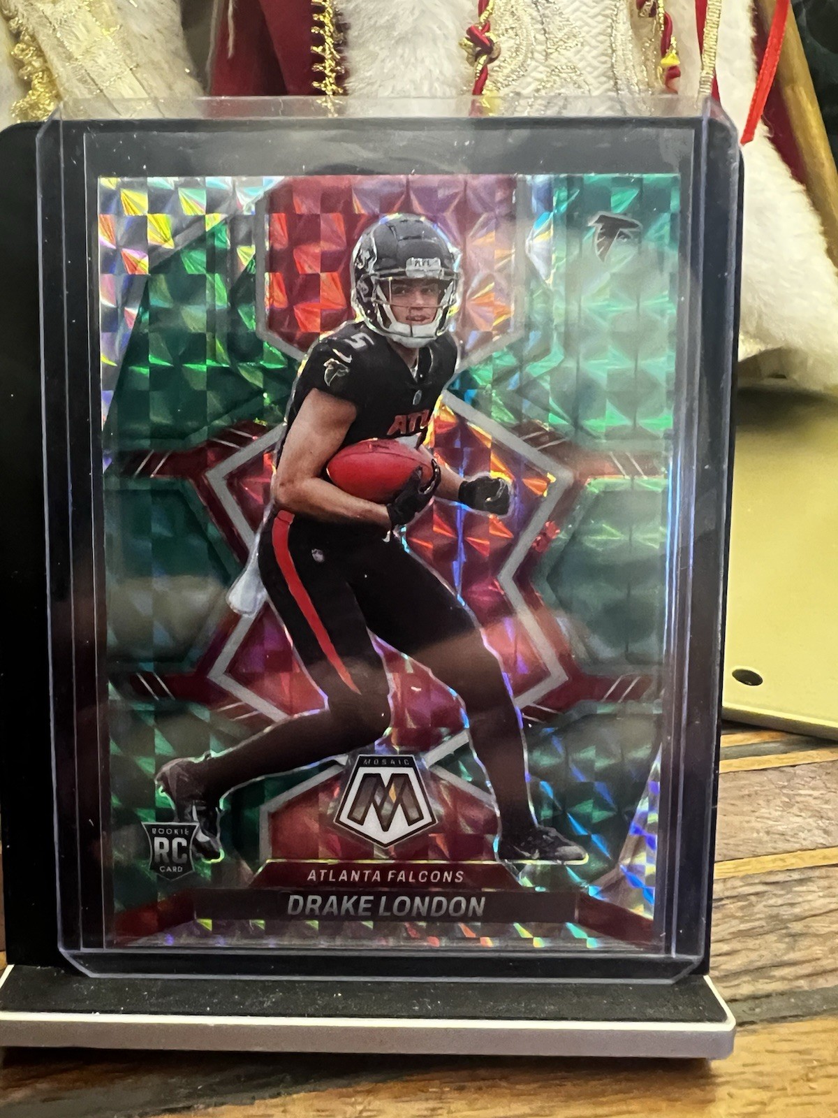 2022 Panini Mosaic - Rookies Drake London #312 Green Mosaic Prizm (RC)