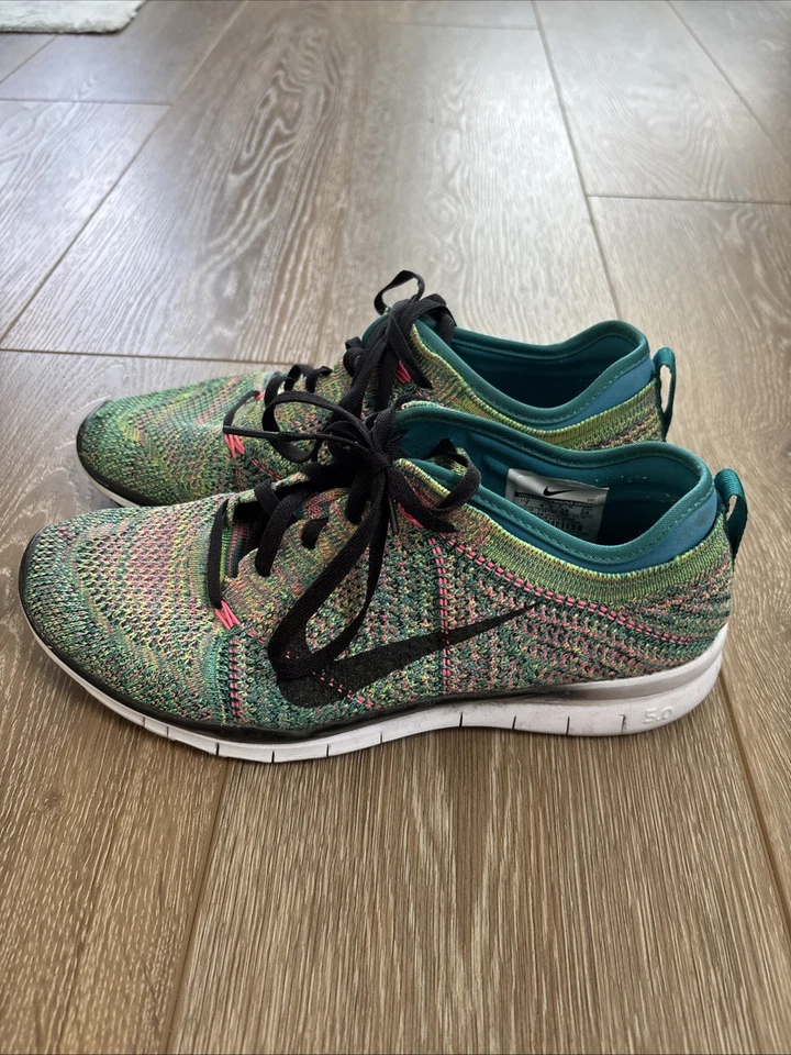 Nike Free TR Flyknit Mujer Talla US 7 UK 4.5 Zapatos para Correr Tenis Foto 2 de 4