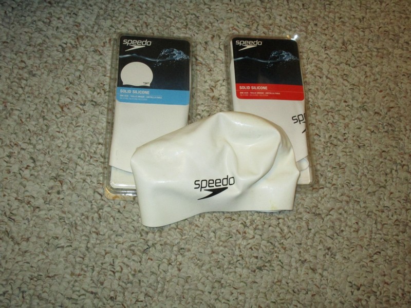 SPEEDO Unisex-Adult Swim Cap Solid Silicone 2 white New in box + 1