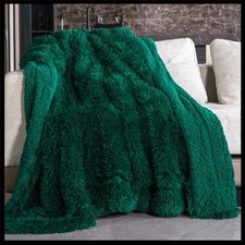 Green Faux Fur Sherpa Throw Blanket Twin Size Cozy Warm Fleece for Winter