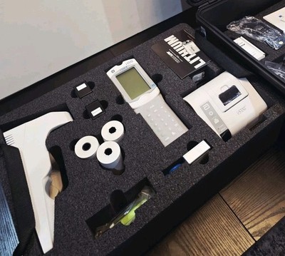 NEW Abbott i-STAT 1 300-G Blood Analyzer With  LATEST SOFTWARE 