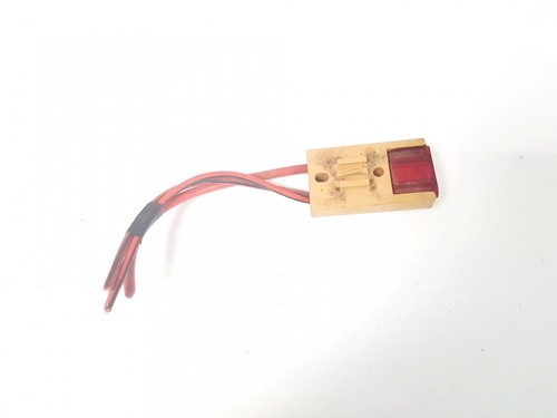 8A0037530 Sicherungen  Volkswagen Passat DE1252677-24