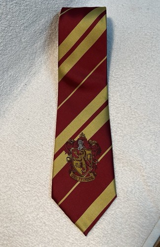 Harry Potter Gryffindor Crest Scarlet/Gold Stripe Tie 100% Polyester Warner Bros - Picture 3 of 8