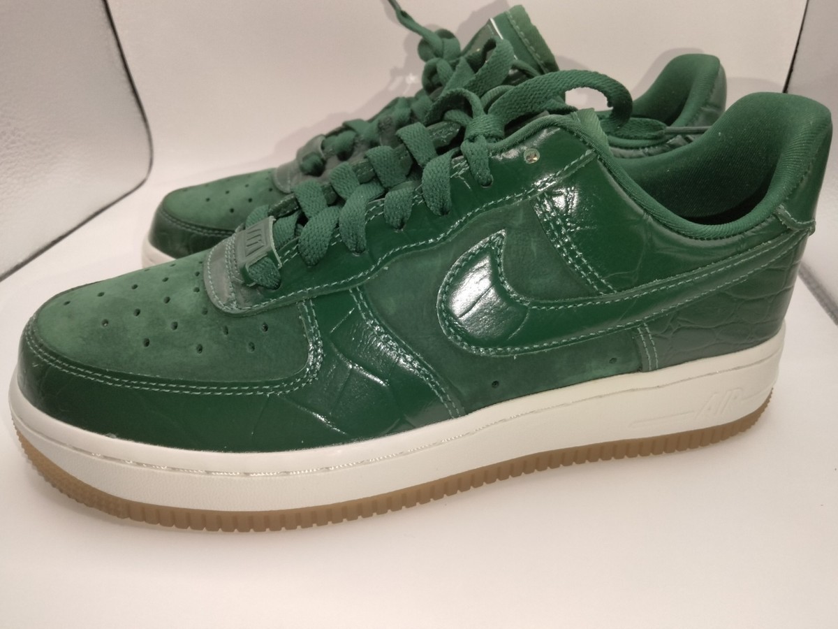 r*i様 a*7様 Nike Women's Force 1 \"Green an Nike Nike Air Force 1 '07 Women's Shoes | REVERSIBLE