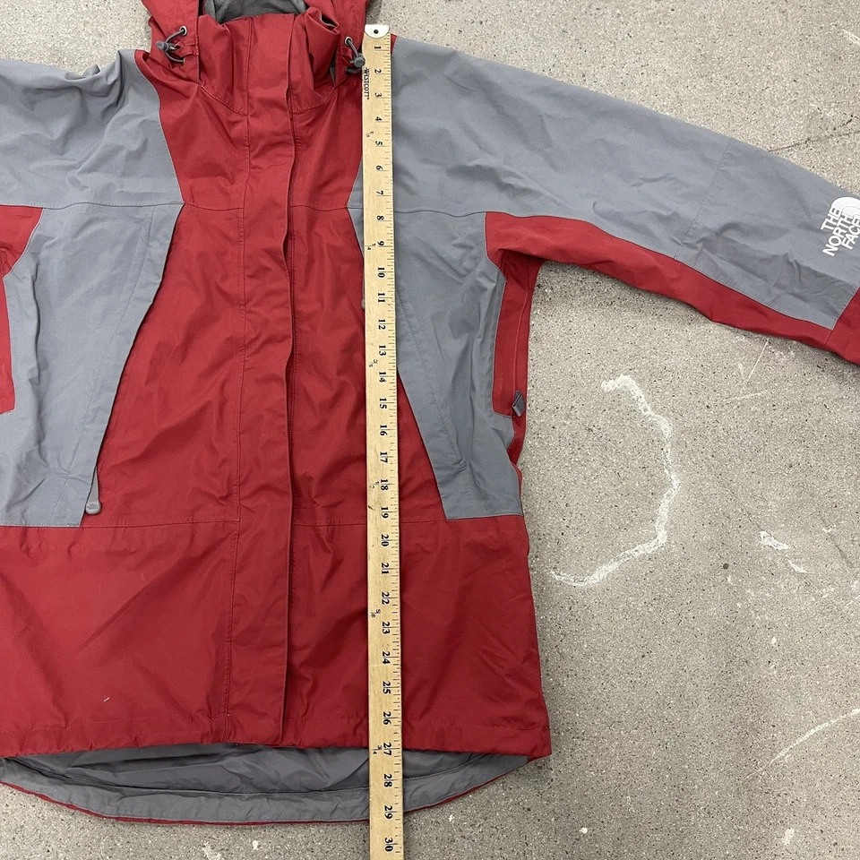 Chaqueta The North Face Gore Tex roja para mujer mediana Foto 2 de 4
