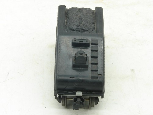 Lionel O-27 Gauge Slope Back Wedge Tender with Dummy Coupler - Picture 6 of 7