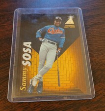 1995 Pinnacle Zenith Edition Sammy Sosa Baseball Card Chicago Cubs #98 MT