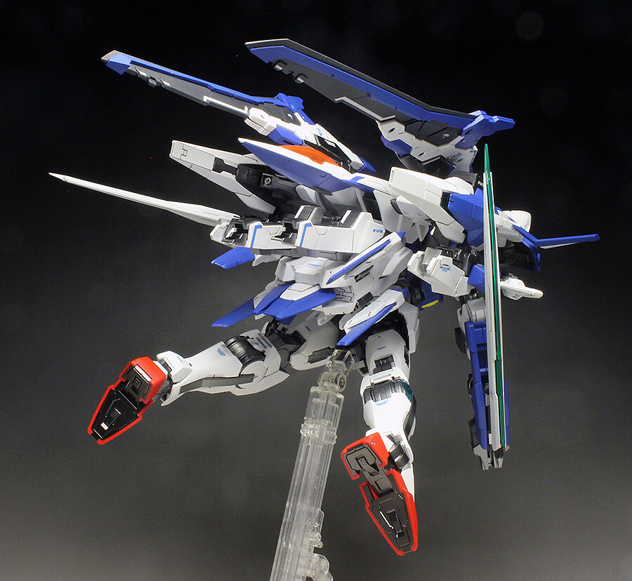 Bandai Gundam MG 1/100 00 OO XN Raiser Professionally Built Bandai Gundam MG 1/100 00 OO XN Raiser Professionally Built