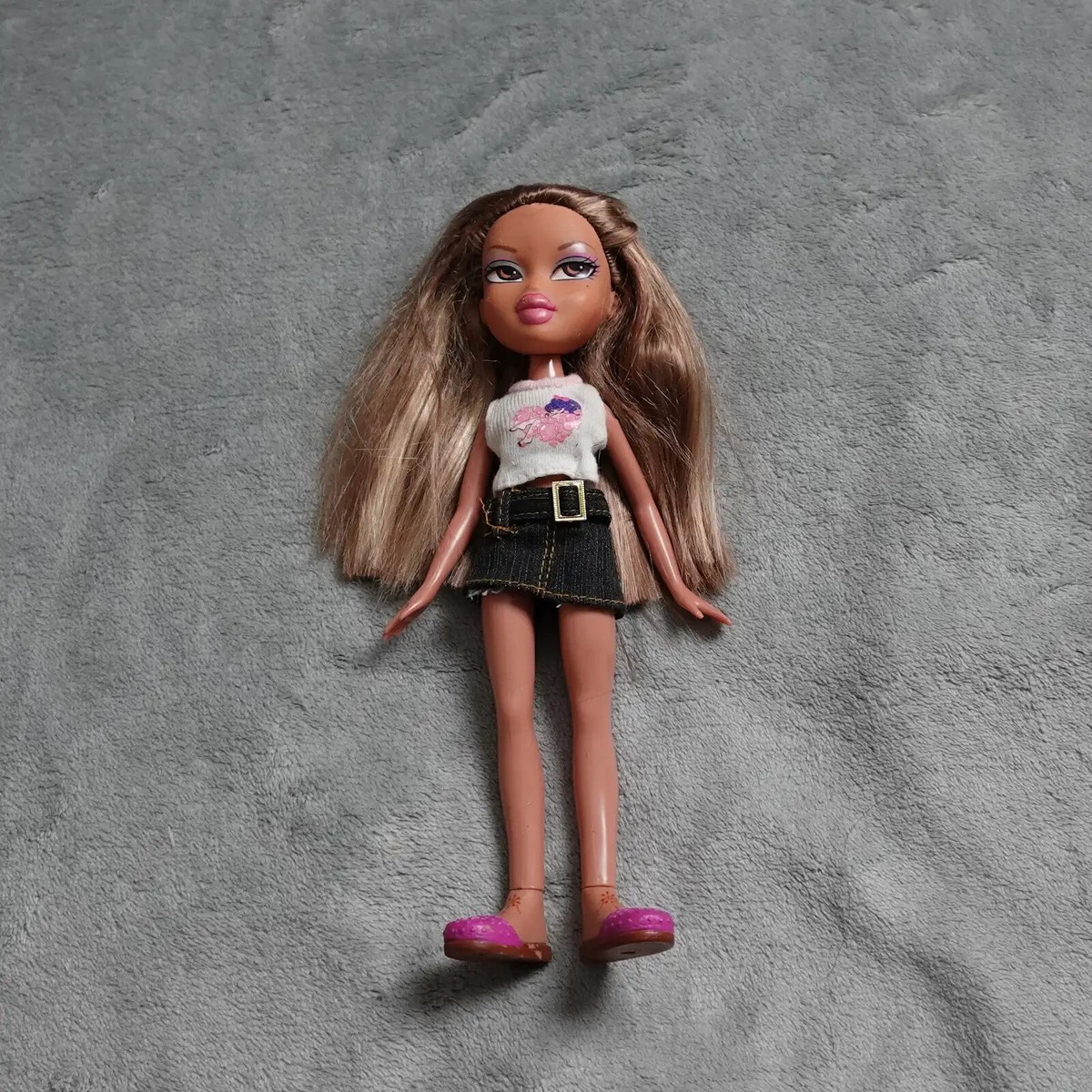Bratz Play Doll Yasmin Light Brown Straight Hair Pink Top Skirt | eBay