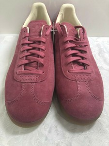 adidas gazelle trace maroon