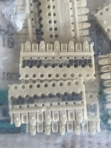 Qty of 5 Panduit P110CB5-X "Pan Punch" 110 Connecting Block Bag of 10 New - Picture 4 of 4