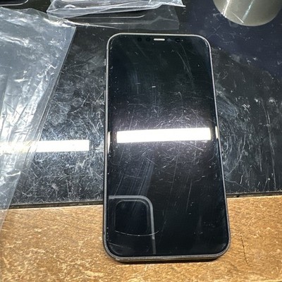 Apple iPhone 11 - 64 GB - Black (Unlocked)
