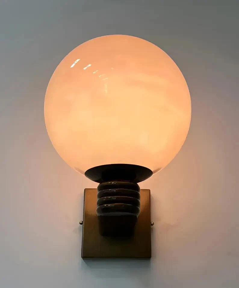 Розовые стеклянные шарики Stilnovo Styles 1950-е латунь Sputnik итальянское настенное бра муранское. - Изображение 3 из 4