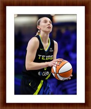 Paige Bueckers 8.5 x 11 Color Unframed Photograph Collectable Art Print