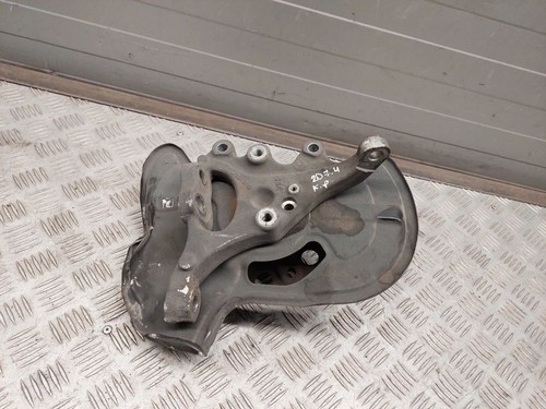 Mercedes-Benz E C207 W207 2013 Vorne links Radnabe Vorderrad 20401 ATV71047