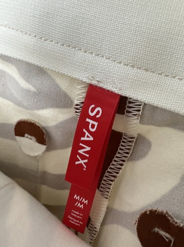 NWOT Spanx On The Go Print Ankle Slim Straight Leg Pants Size M - Picture 3 of 3