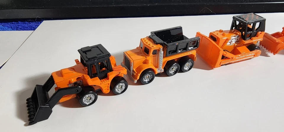 1987 MICRO MACHINES “Construction Set" of 6 - Image 3 of 4