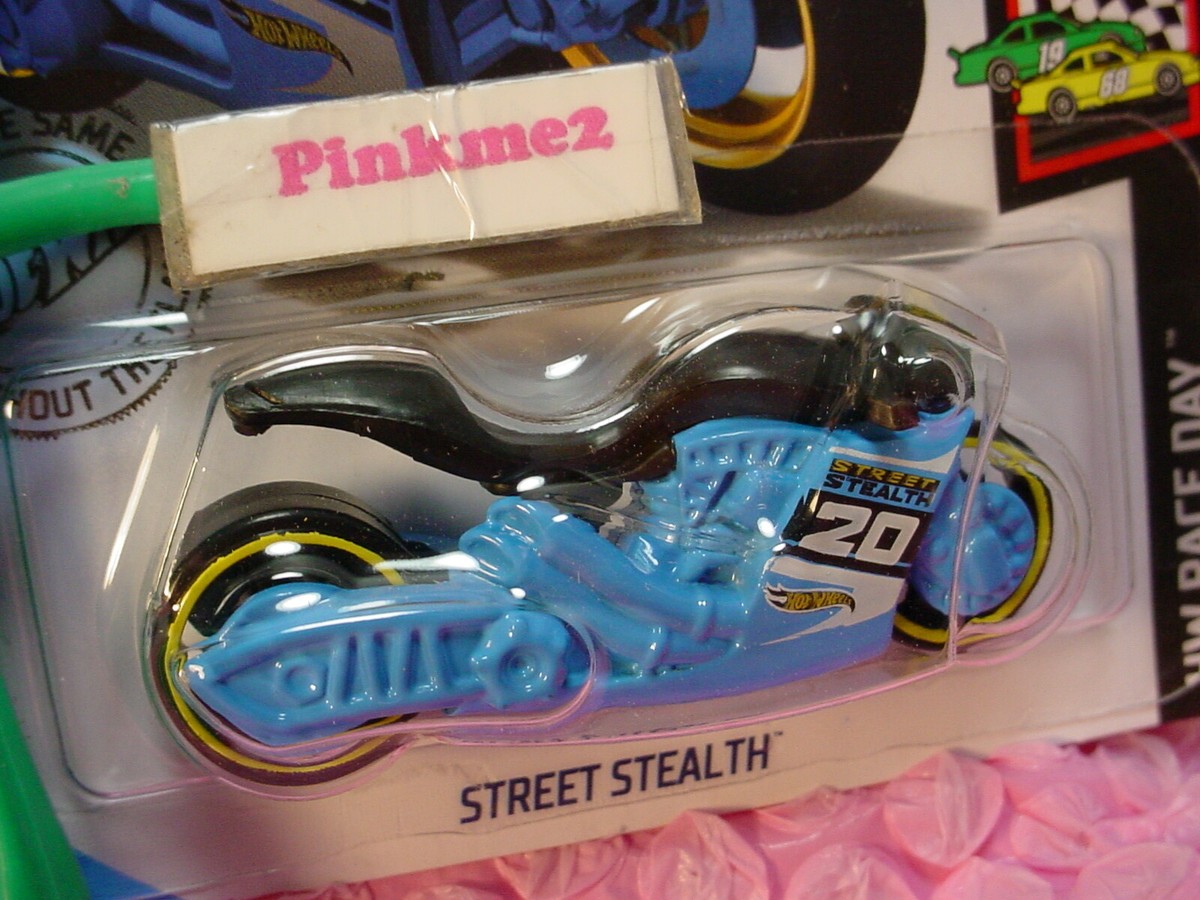 Hot Wheels Street Stealth & Rockster セット 615sUeEN2iL._UF350,350_QL50_.jpg