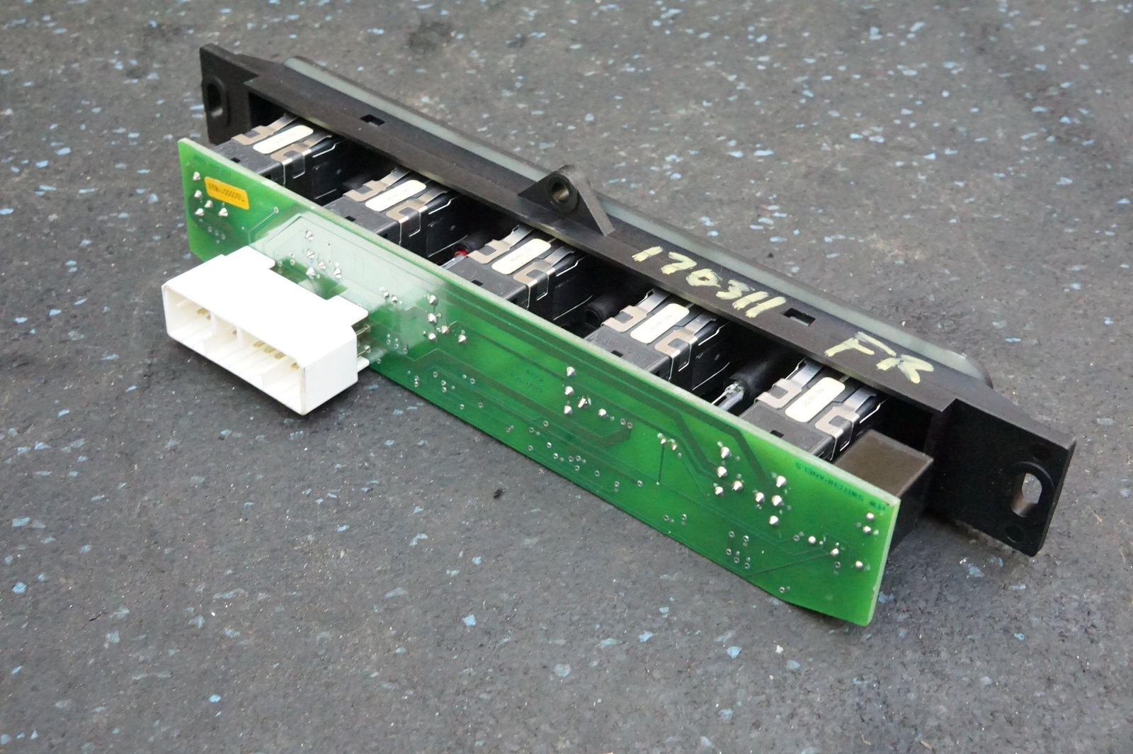 Panel Minor 5 Switch Park Assist Fog Window PM100691PD Bentley Arnage R RL 2004