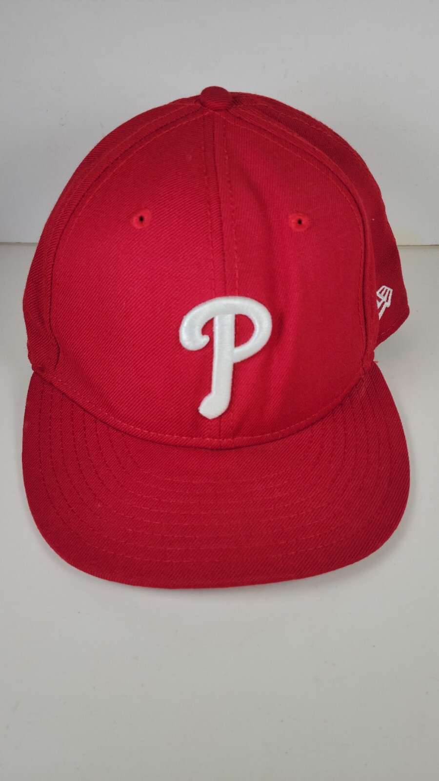 Philadelphia Phillies MLB On Field Cap Size 7 3/8 Red Pre-Owned Fitted Hat
