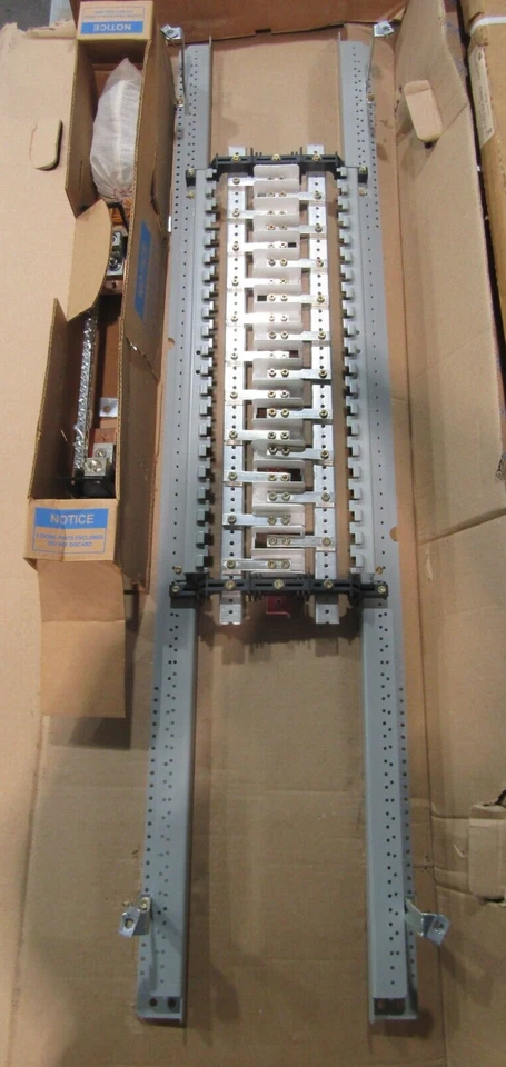 💥NEW EATON 225A MAIN BREAKER PANELBOARD INSERT 120/240 VAC 1Ø 42 CIRCUIT PRL1A - Image 2 of 4