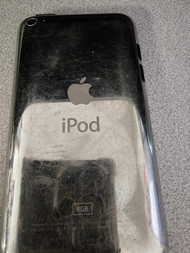Apple iPod Touch 4th Generation Silver 8 GB Model A1367 | eBay