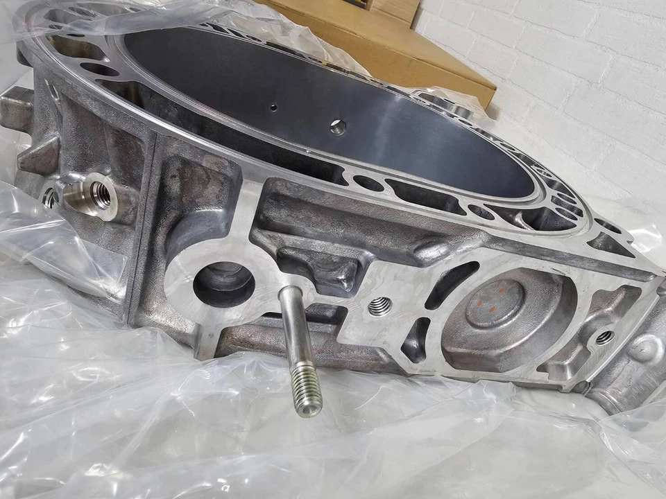 Carcasa de rotor genuina Mazda OEM SE3P para RX-8 N3R1-10-B10 2009-2011 Foto 3 de 4