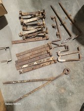 CERNIERE e CHIAVISTELLI FERRO BATTUTO ANTICHE  